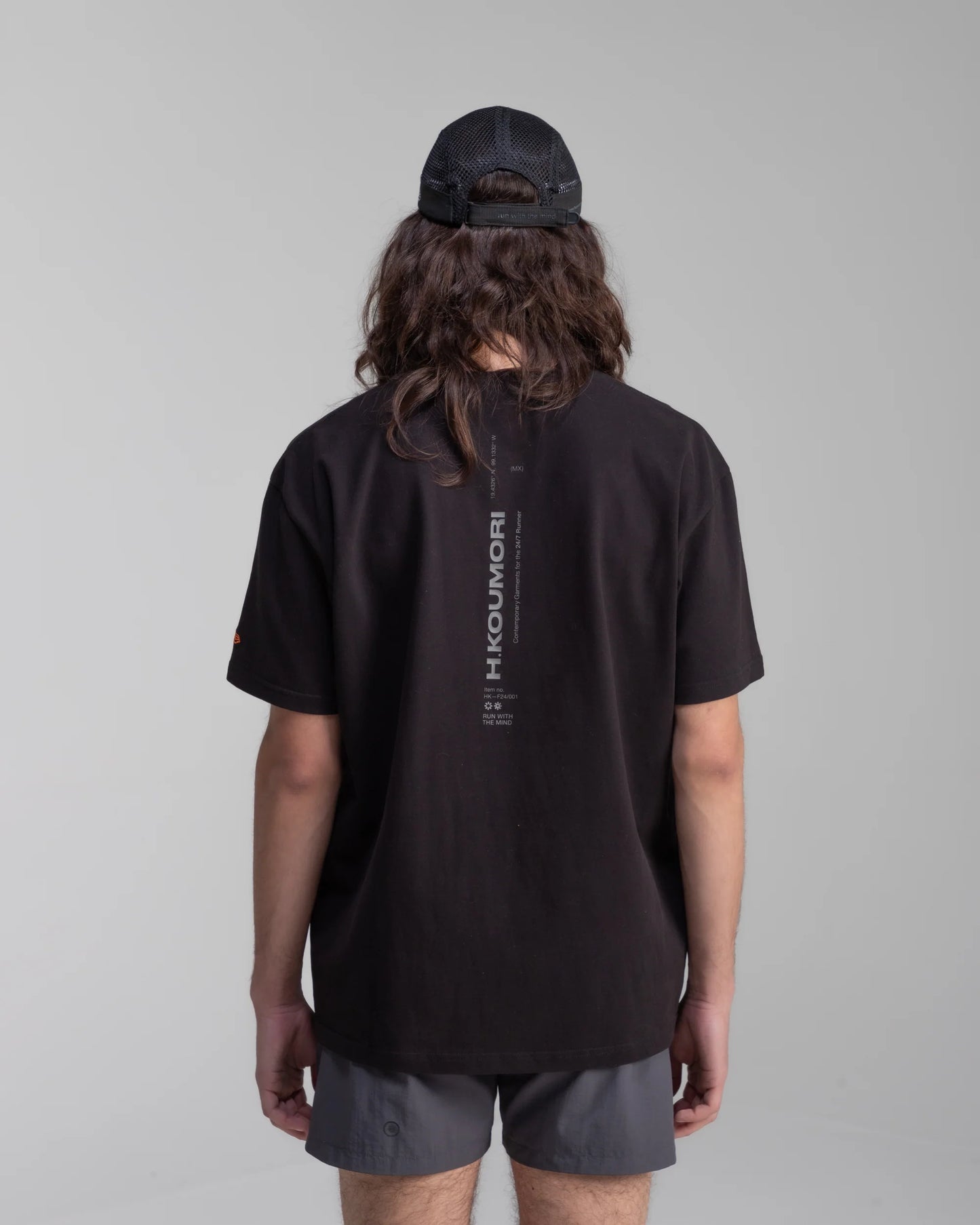 Hermanos Koumori New Era Camiseta Negra - Odda running