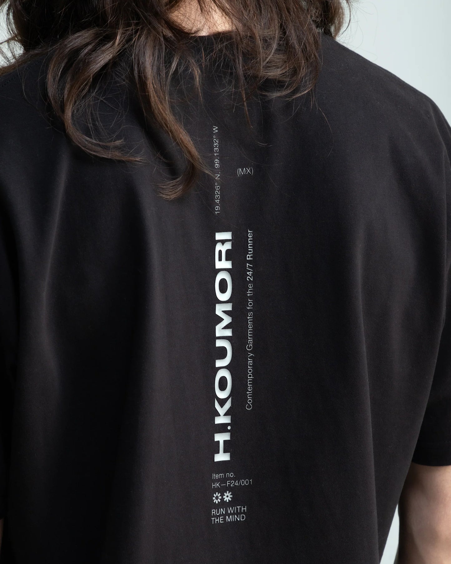 Hermanos Koumori New Era Camiseta Negra - Odda running