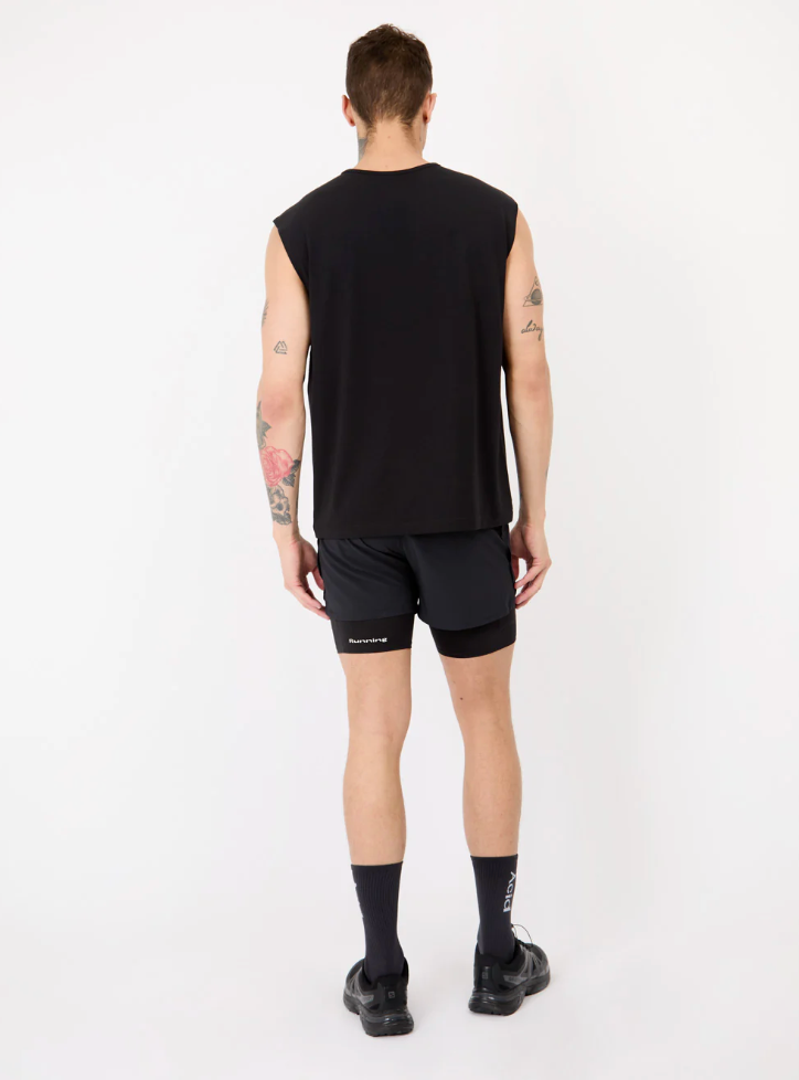 Acid Running Camiseta Logo Tank - Negro - Odda running