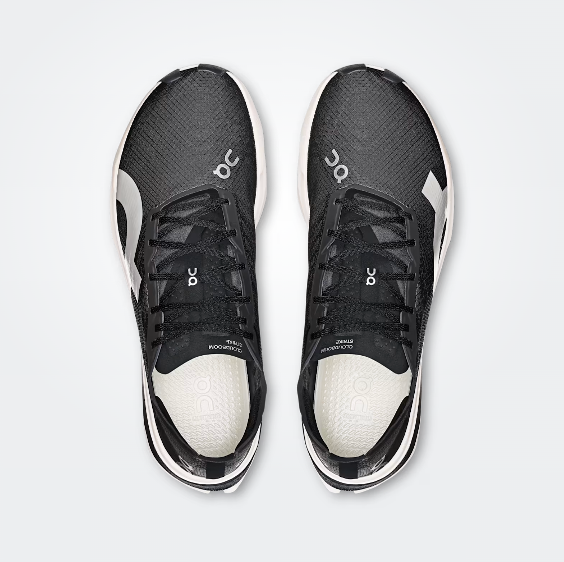 On Zapatillas Cloudboom Strike Black - White