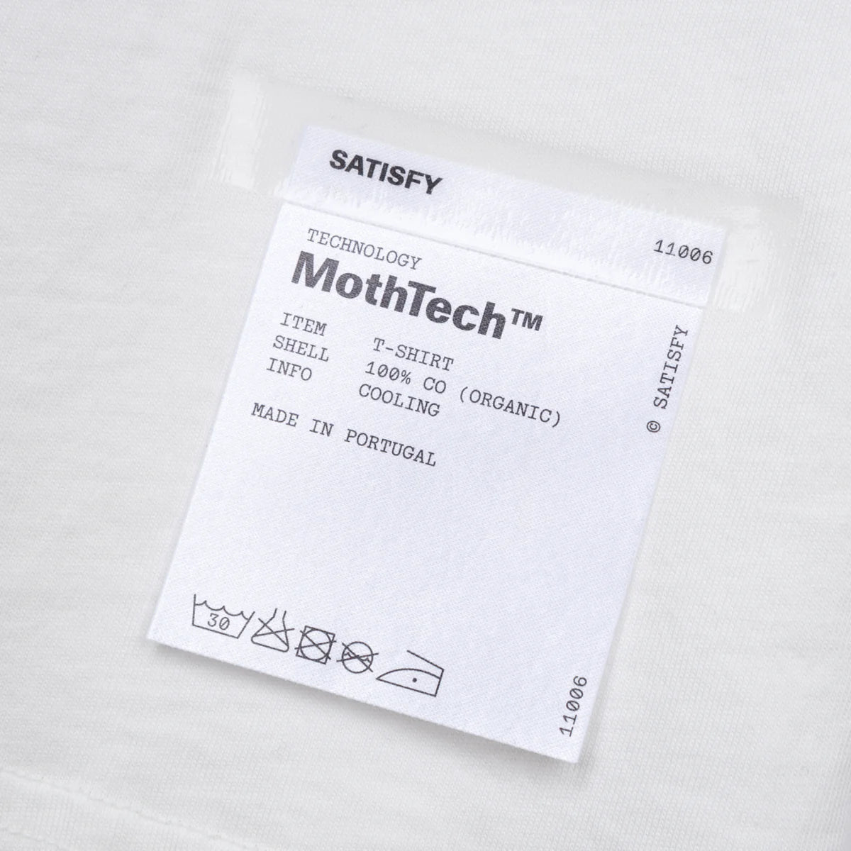 SATISFY MothTech T-Shirt Off-White - Odda running