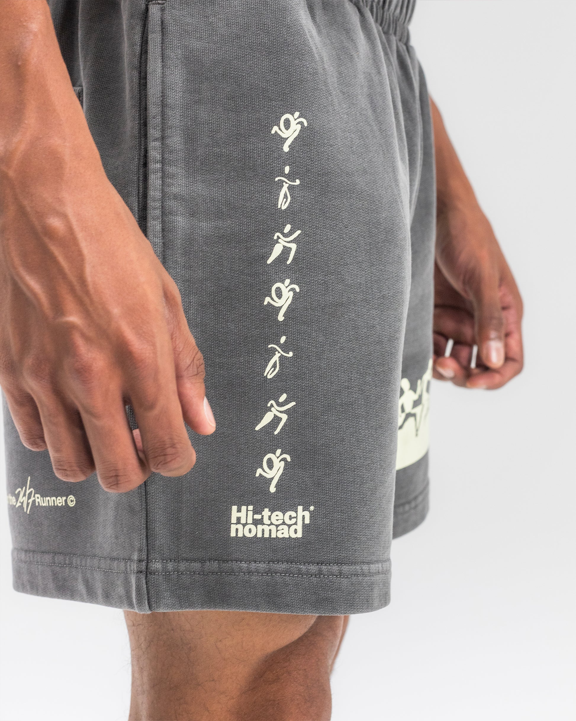 Hermanos Koumori High Tech Nomad Shorts - Odda running