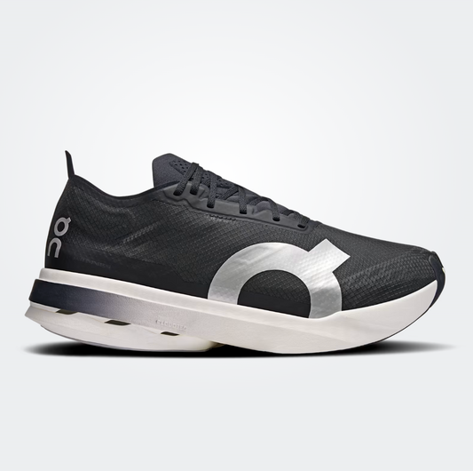 On Zapatillas Cloudboom Strike Black - White - Odda running