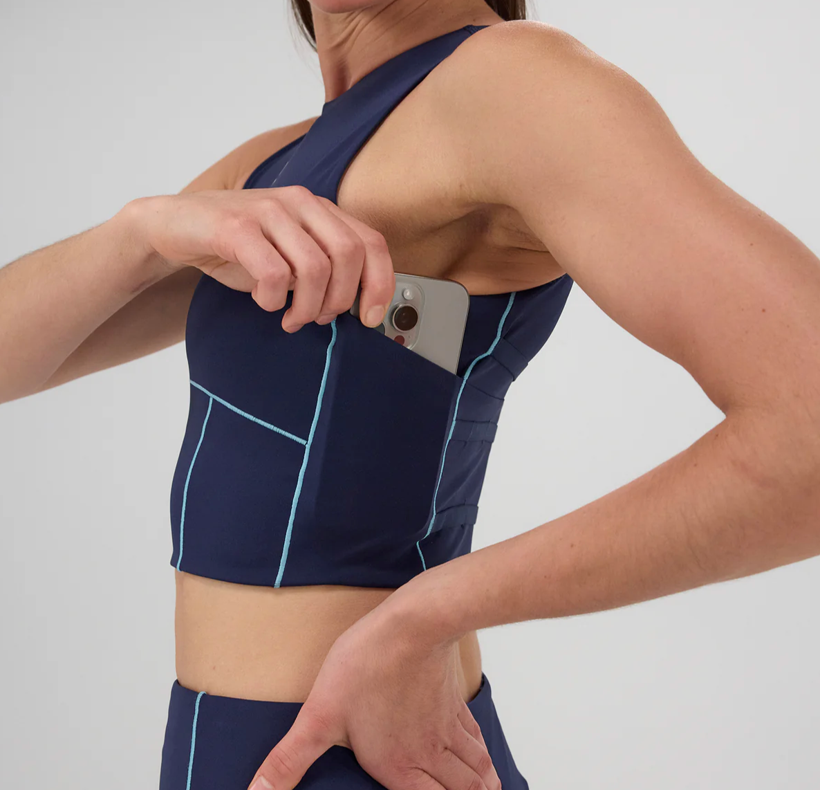 Bandit W Top Stamina™ Pop Stitch™ Volta Crop - Azul