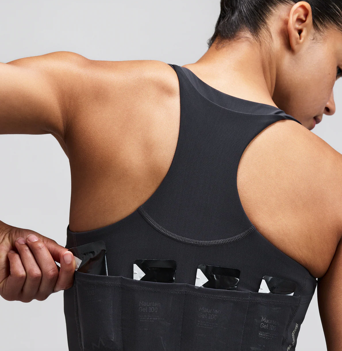 Bandit W Top Vanisher™ V-Neck Race Crop